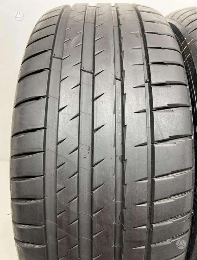 Michelin PilotSport 4, summer 235/45 R18