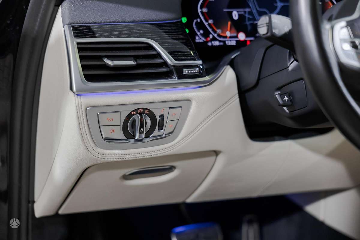 BMW 730, 3.0 l., Седан