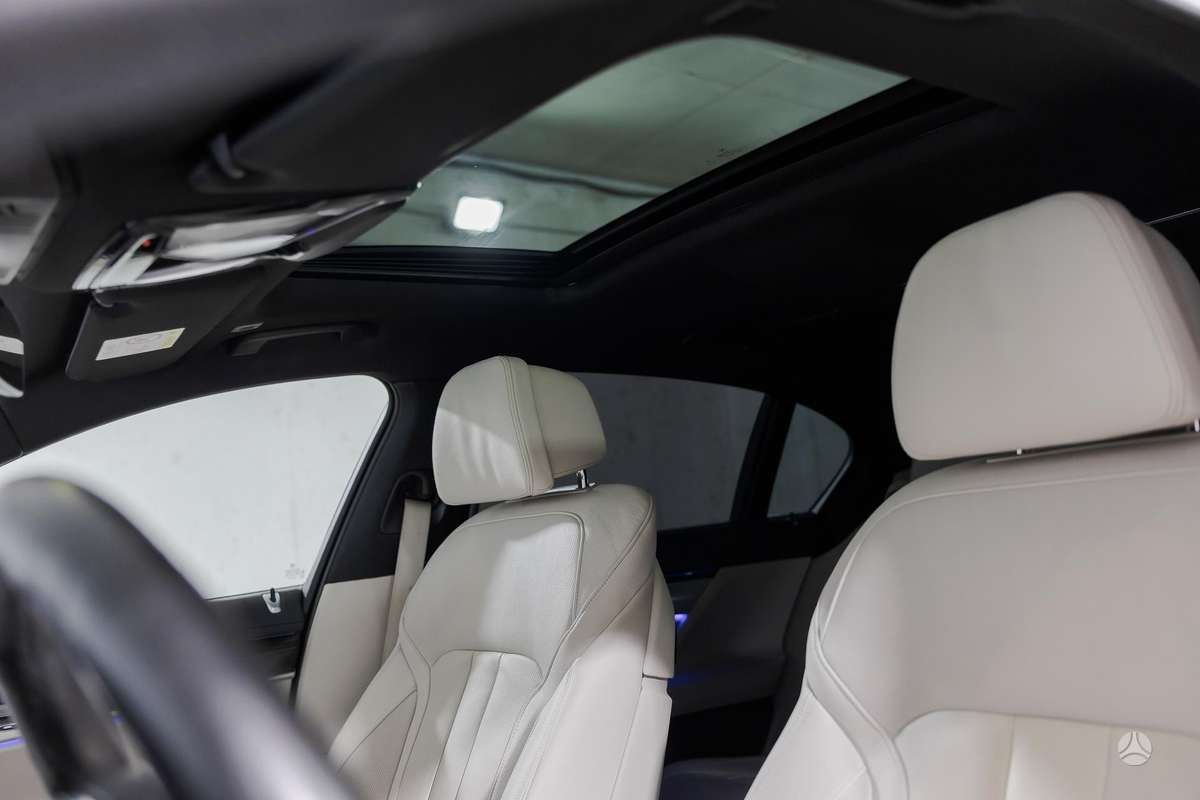 BMW 730, 3.0 l., Седан