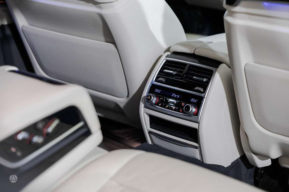 BMW 730, 3.0 l., Седан