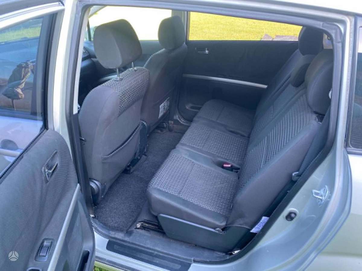Toyota Corolla Verso - 7