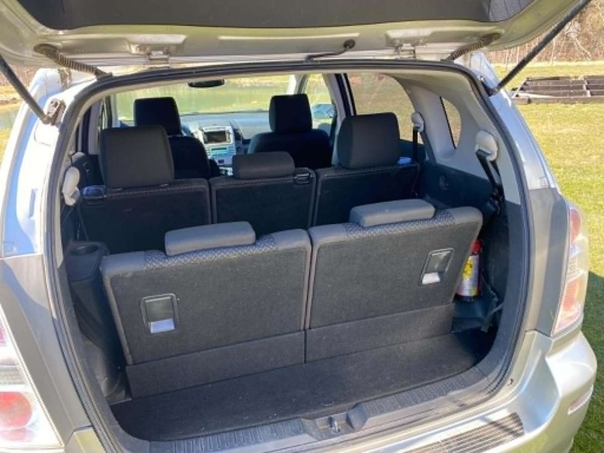 Toyota Corolla Verso - 8