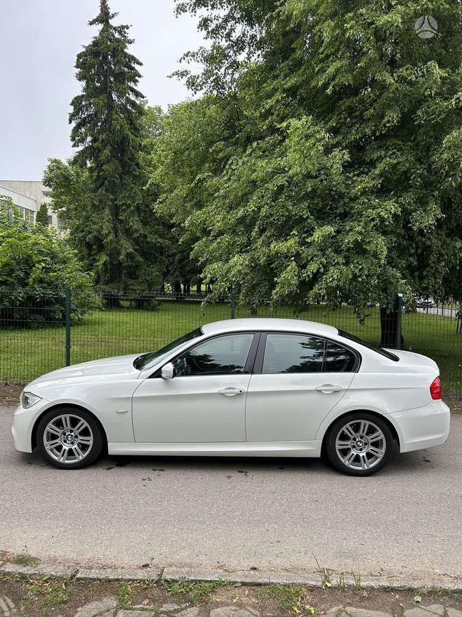 BMW 318, 2.0 l., Седан