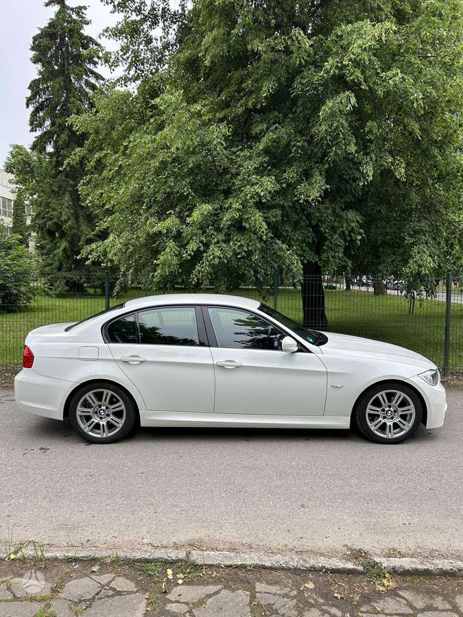 BMW 318, 2.0 l., Седан