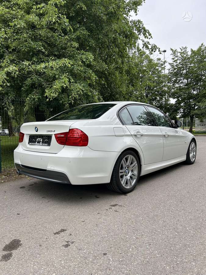 BMW 318, 2.0 l., Седан