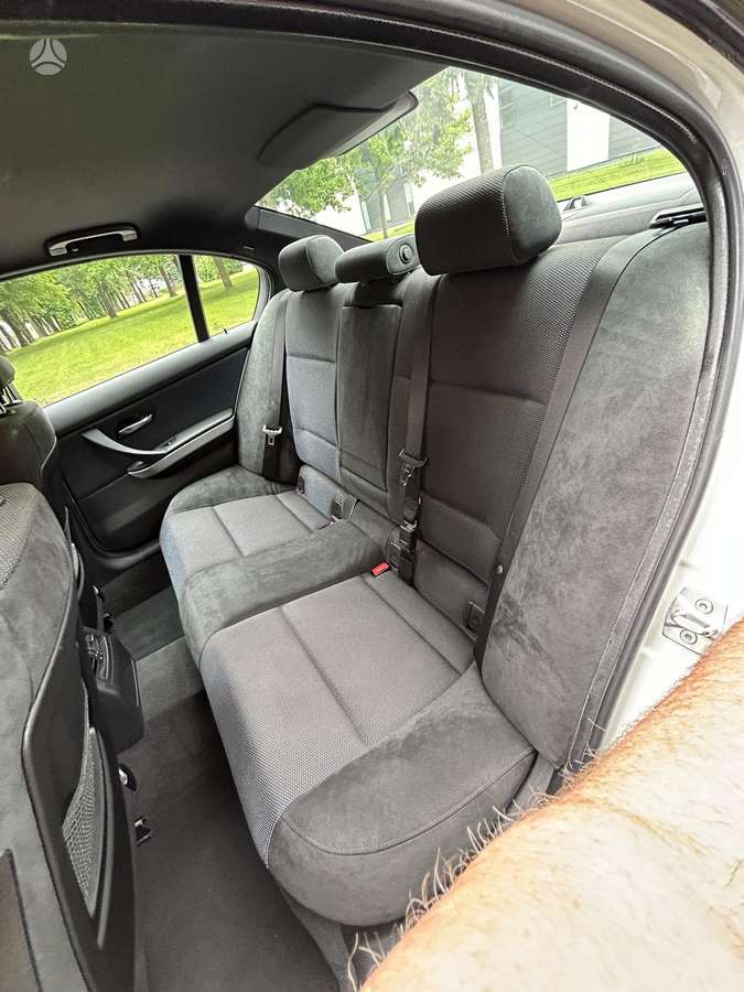 BMW 318, 2.0 l., Седан