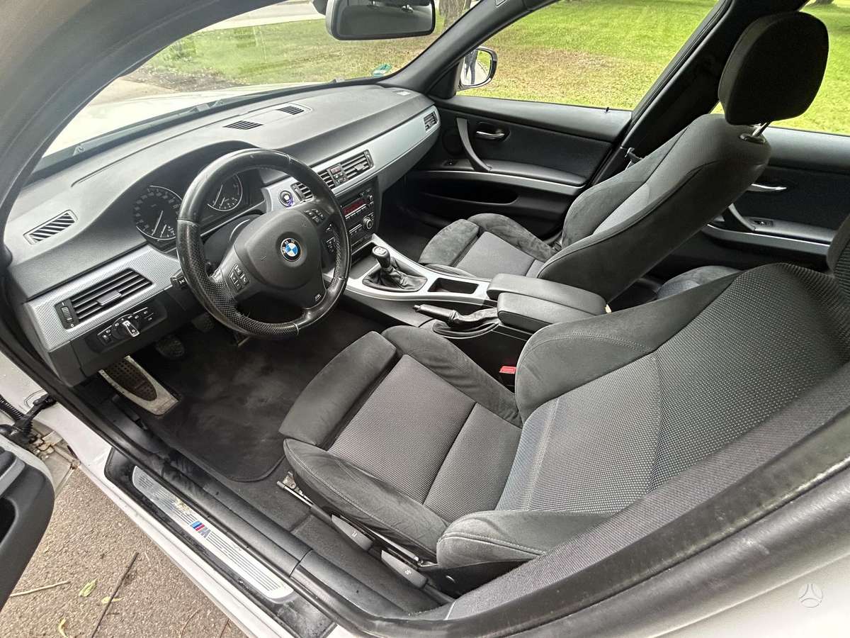 BMW 318, 2.0 l., Седан
