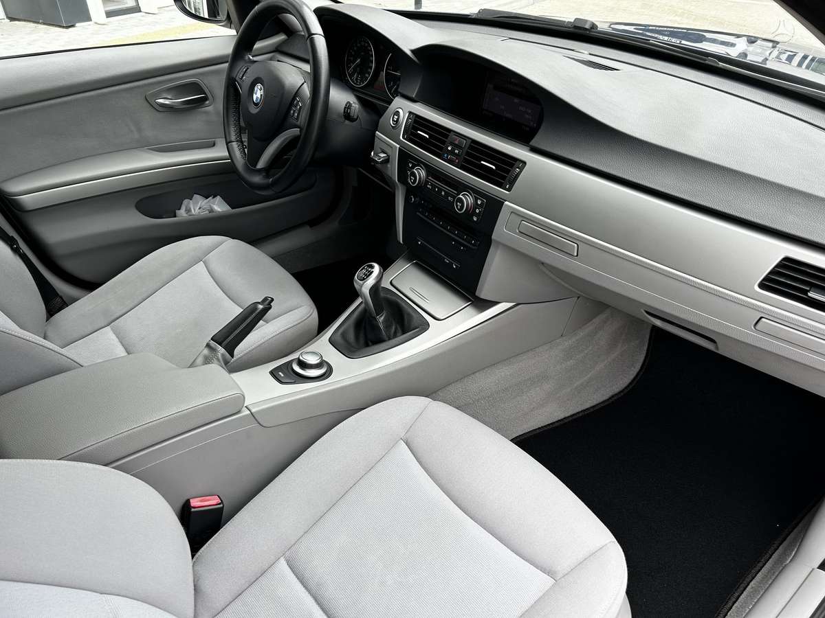 BMW 320, 2.0 l., wagon