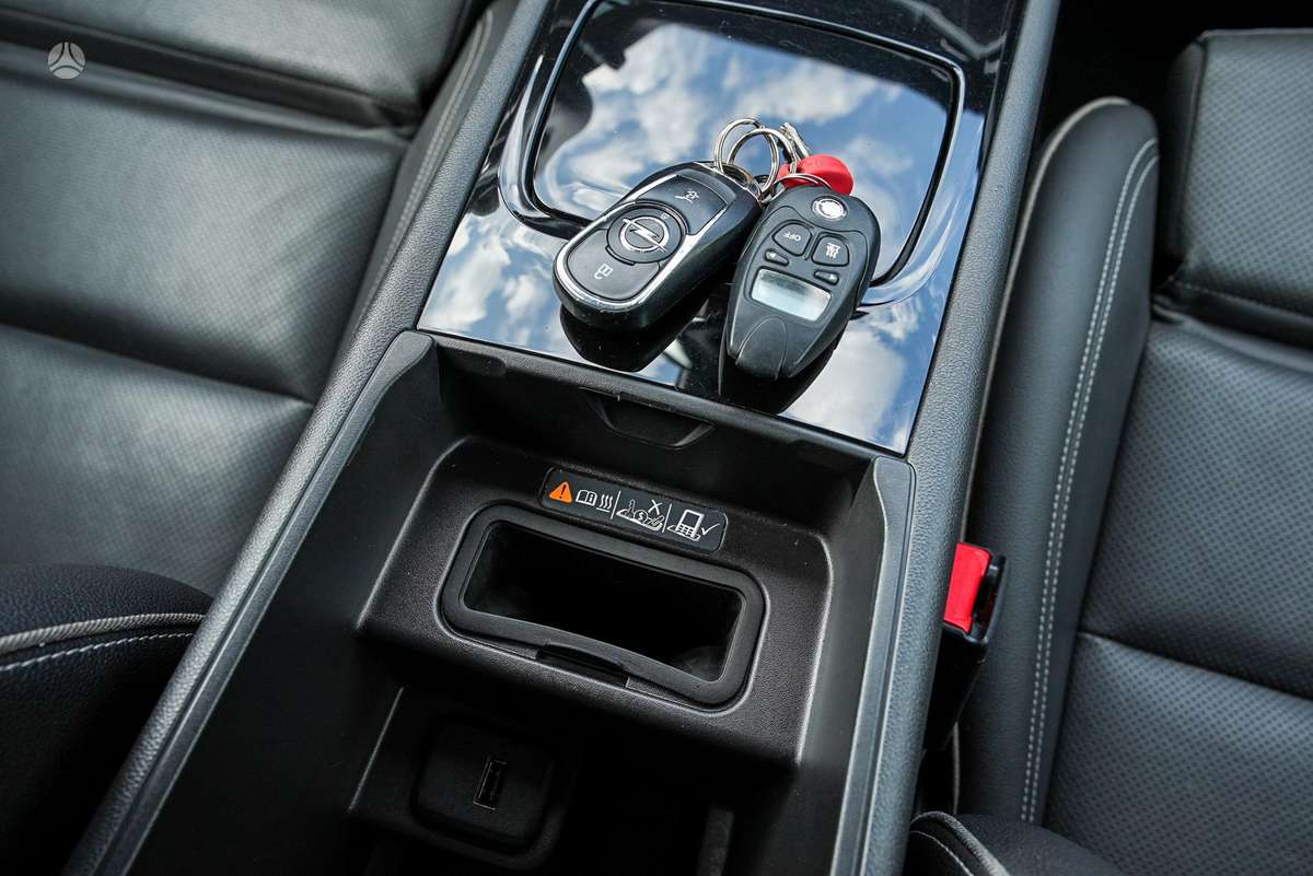 Opel Insignia, 2.0 l., Универсал