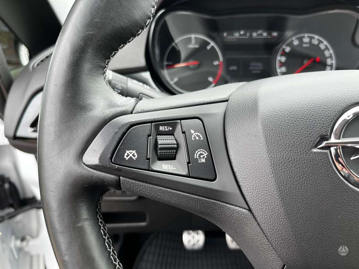 Opel Corsa, 1.3 l., hatchback