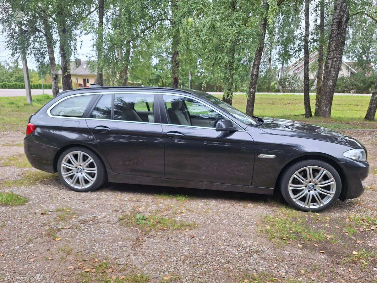 BMW 530, 3.0 l., wagon