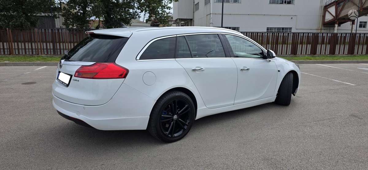 Opel Insignia, 2.0 l., Универсал