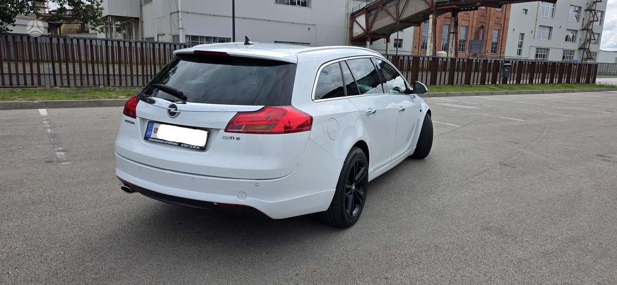 Opel Insignia, 2.0 l., wagon