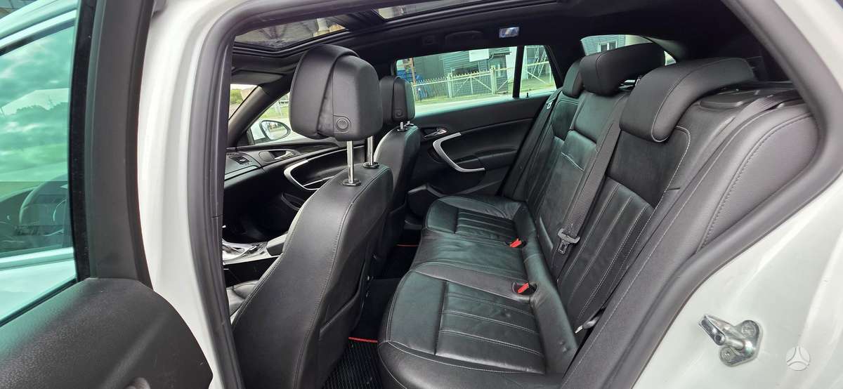 Opel Insignia, 2.0 l., Универсал