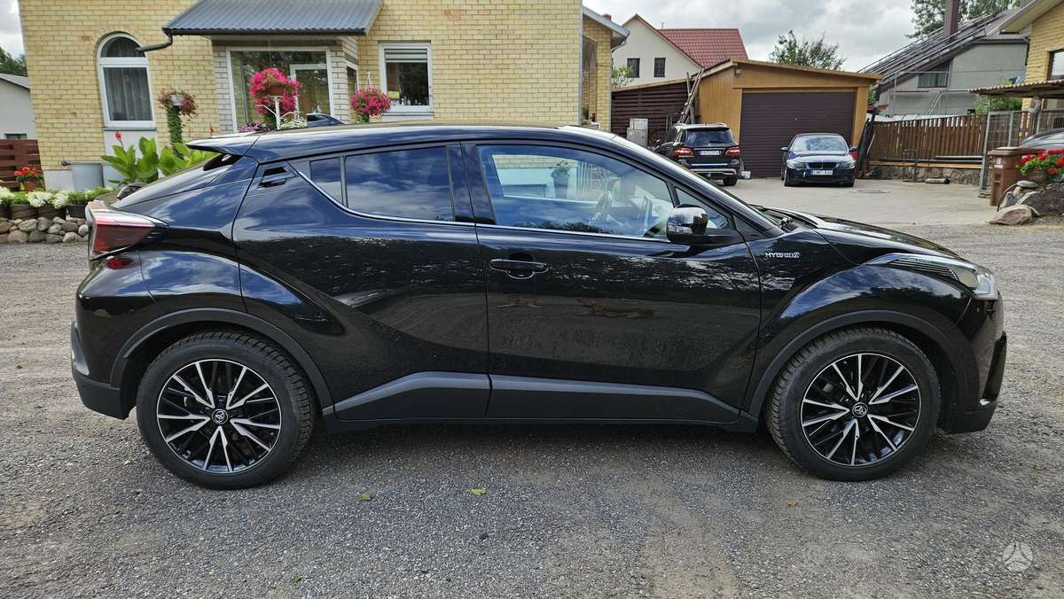 Toyota C-HR - 3