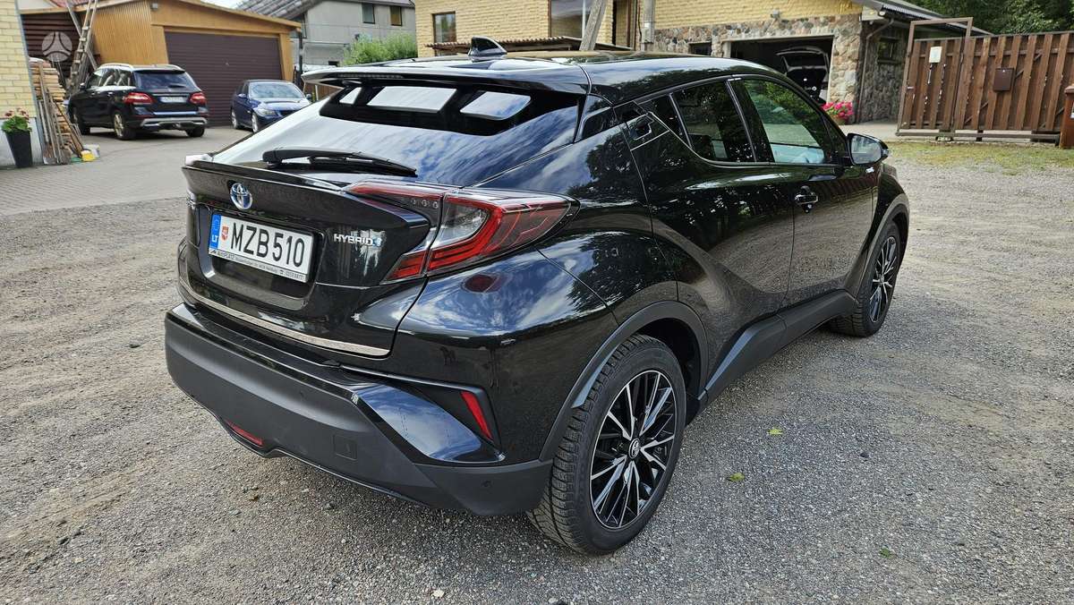 Toyota C-HR - 4