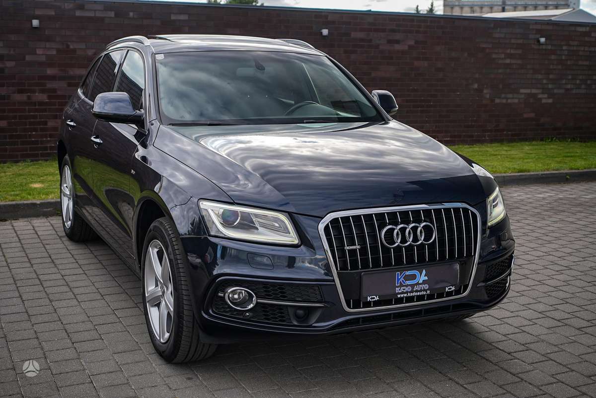 Audi Q5, 2.0 l., off-road / crossover