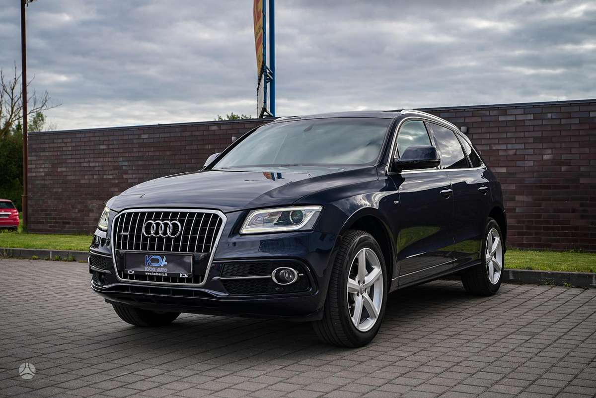 Audi Q5, 2.0 l., off-road / crossover