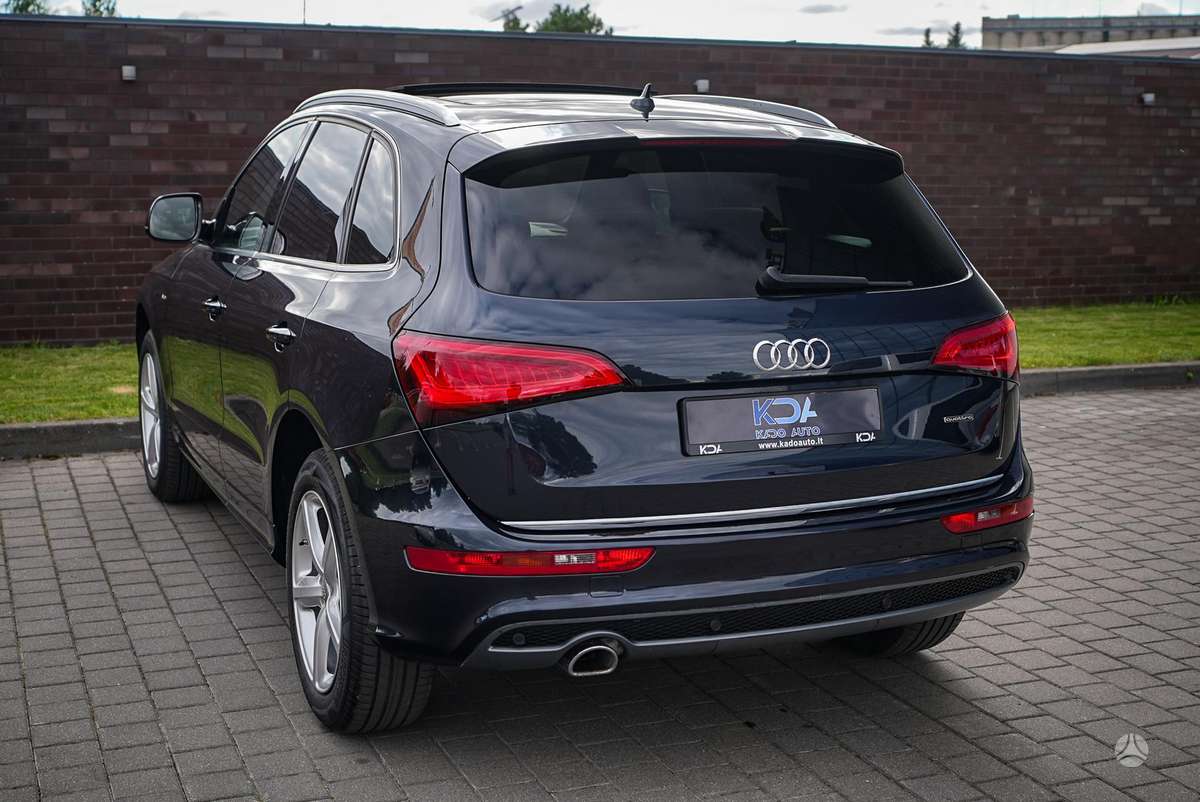 Audi Q5, 2.0 l., off-road / crossover