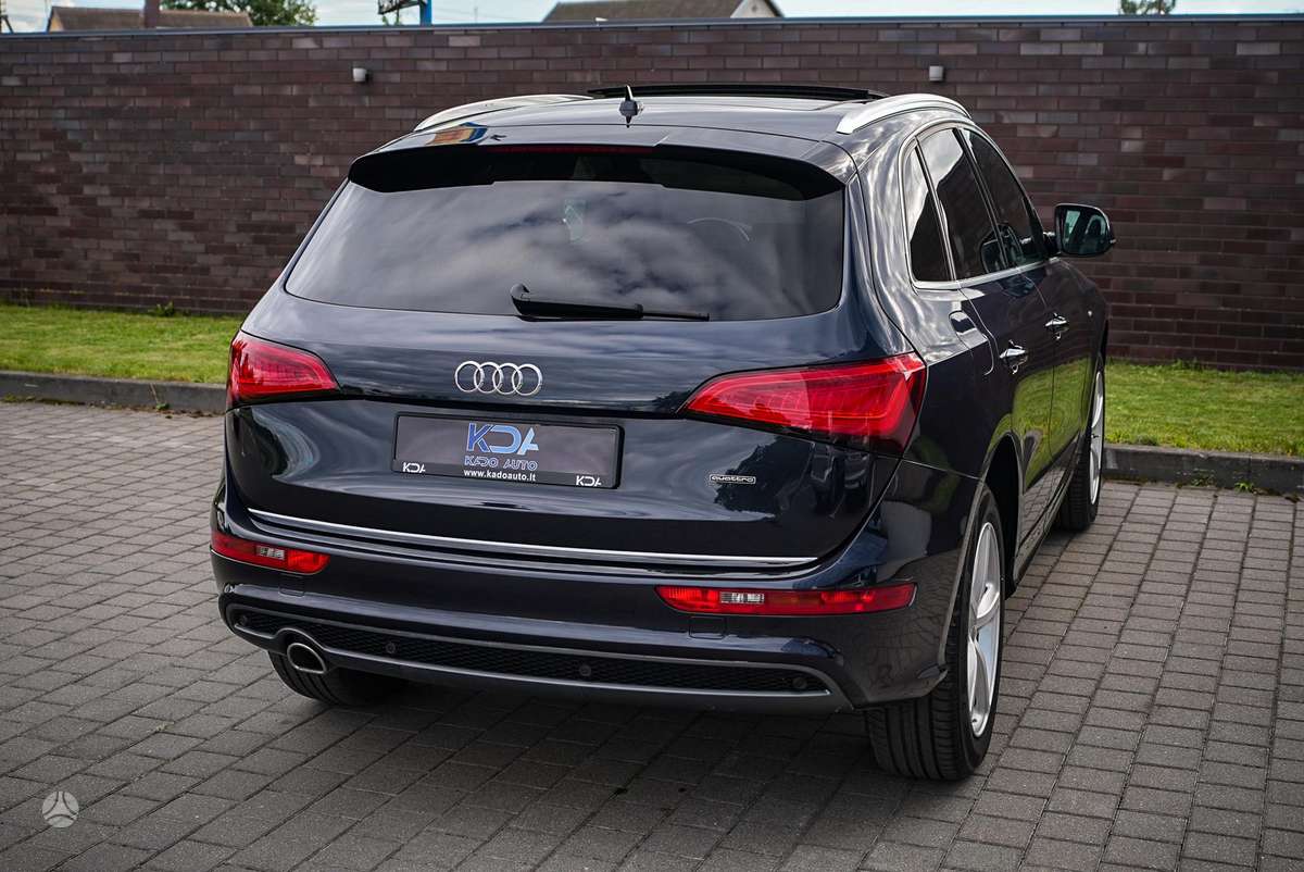 Audi Q5, 2.0 l., off-road / crossover