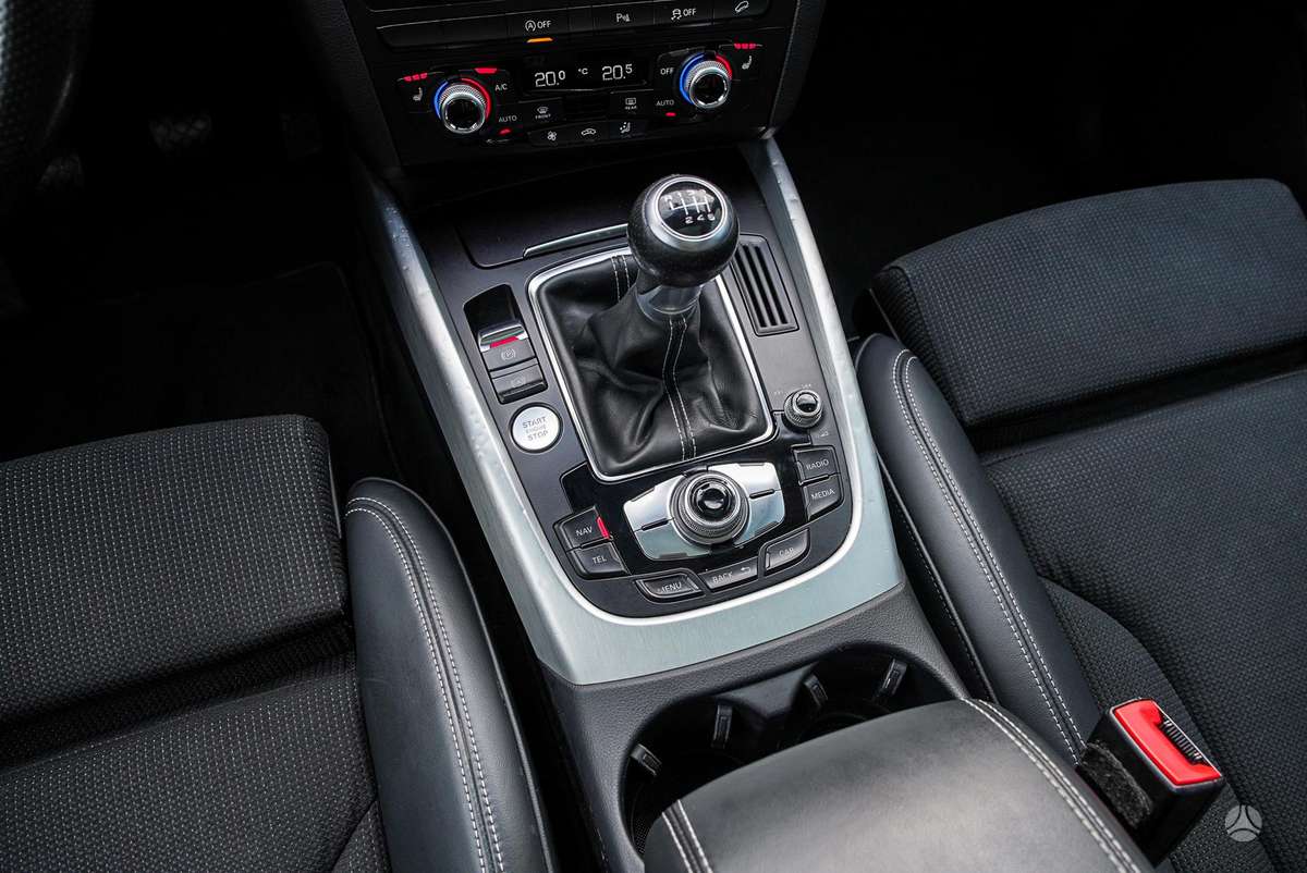 Audi Q5, 2.0 l., off-road / crossover