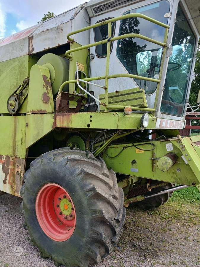 Claas Dominator 76, combine harvesters