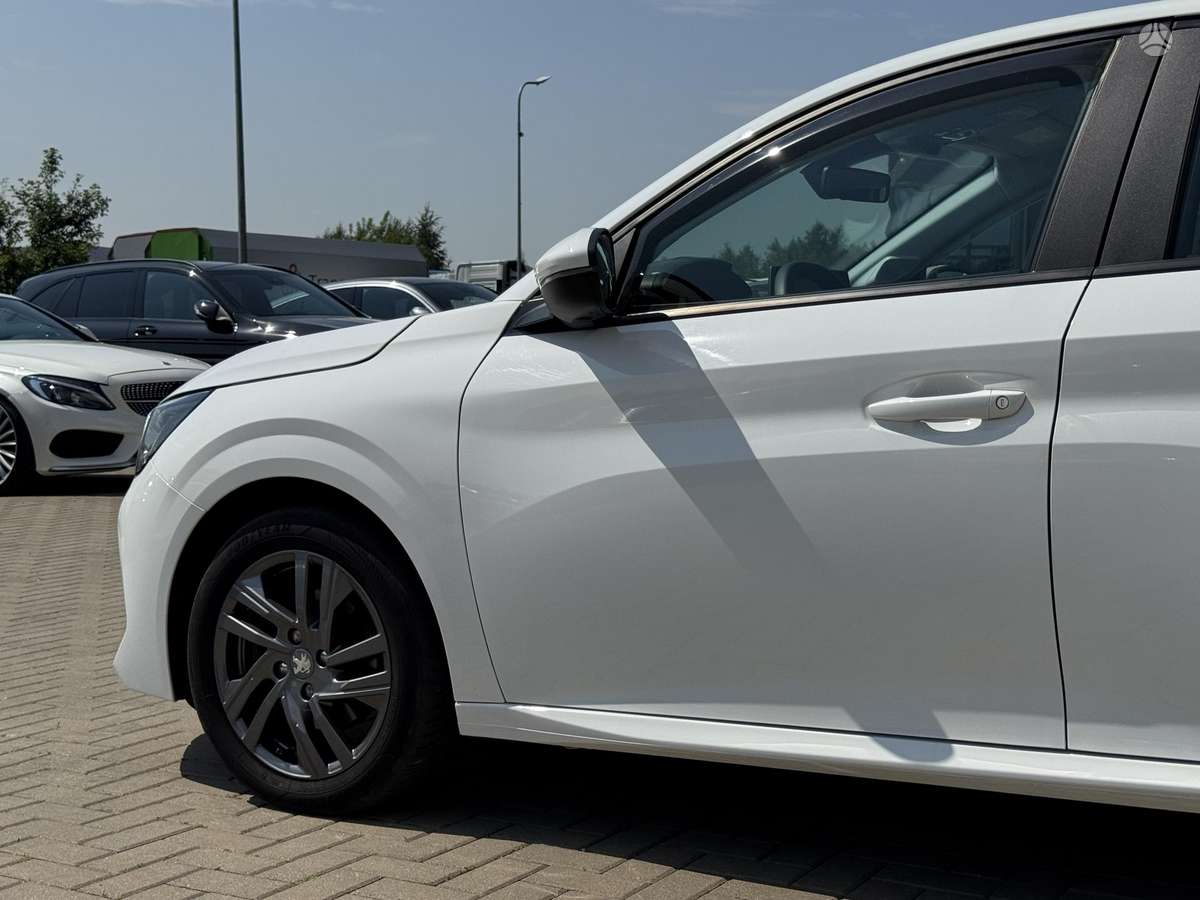 Peugeot 208 - 9