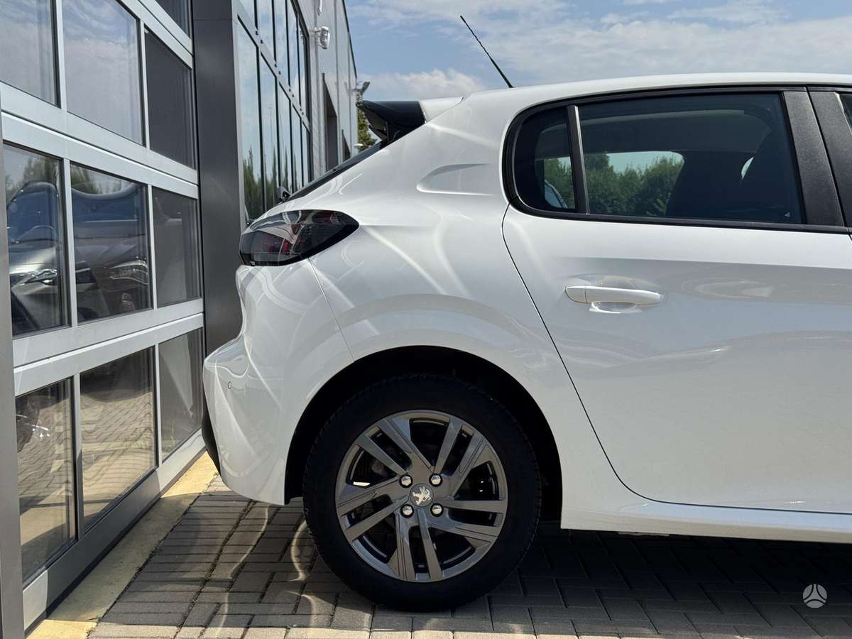 Peugeot 208 - 7