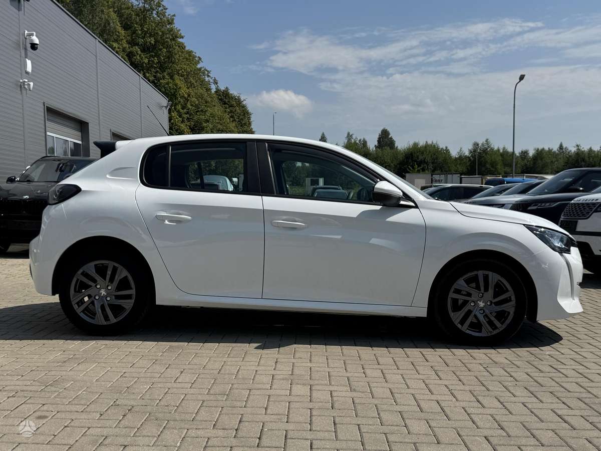 Peugeot 208 - 5