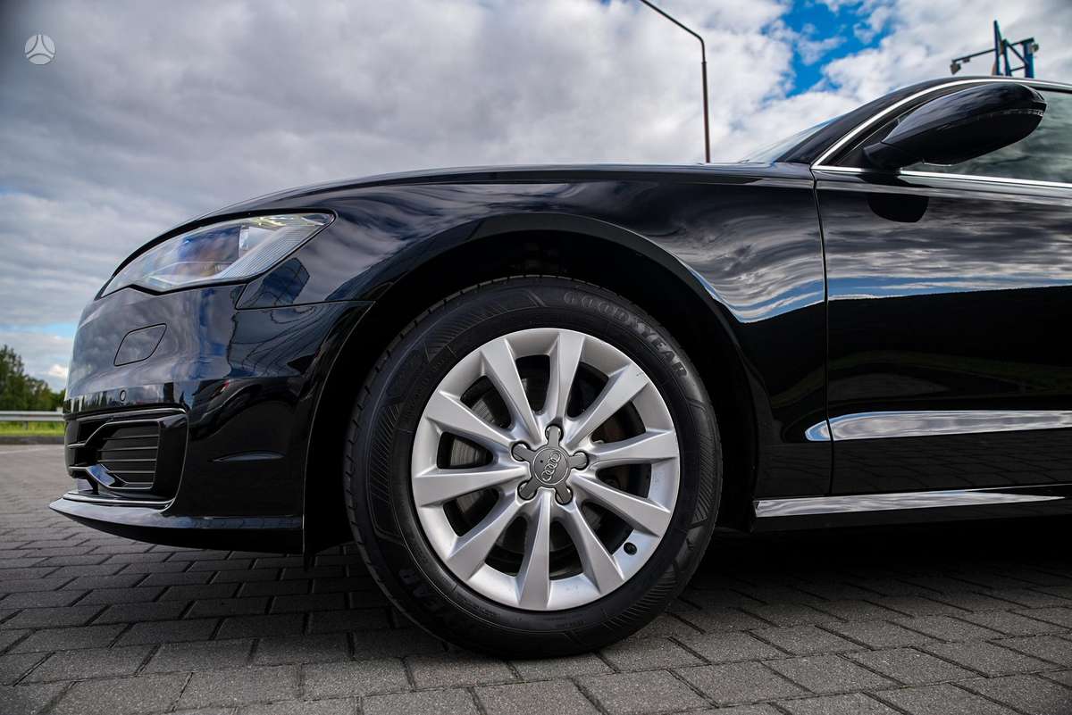 Audi A6, 2.0 l., Седан