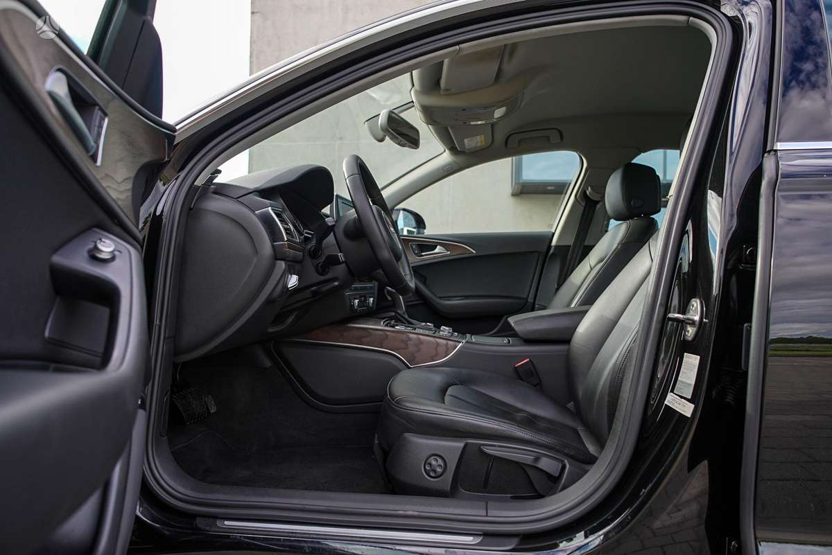Audi A6, 2.0 l., Седан