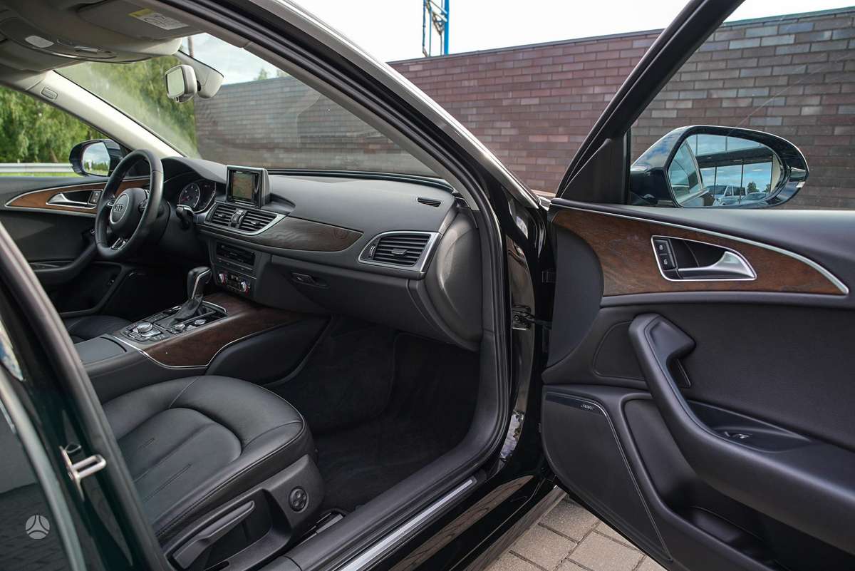 Audi A6, 2.0 l., Седан