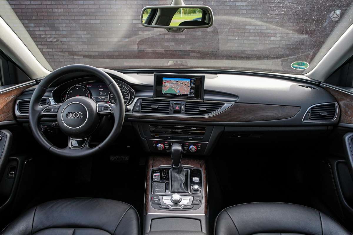 Audi A6, 2.0 l., Седан