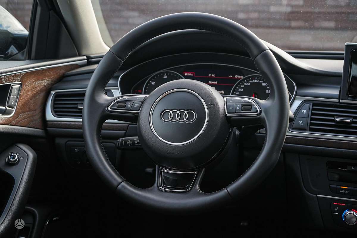 Audi A6, 2.0 l., Седан