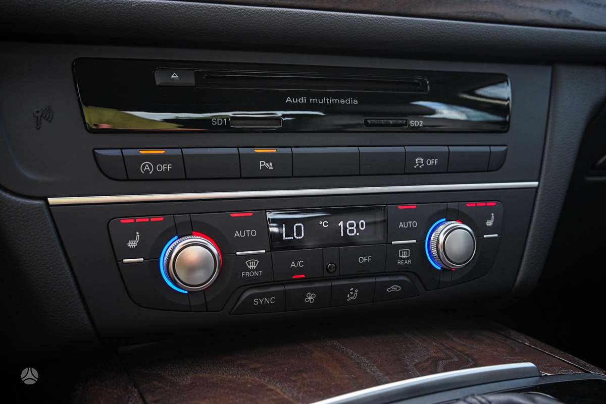Audi A6, 2.0 l., Седан