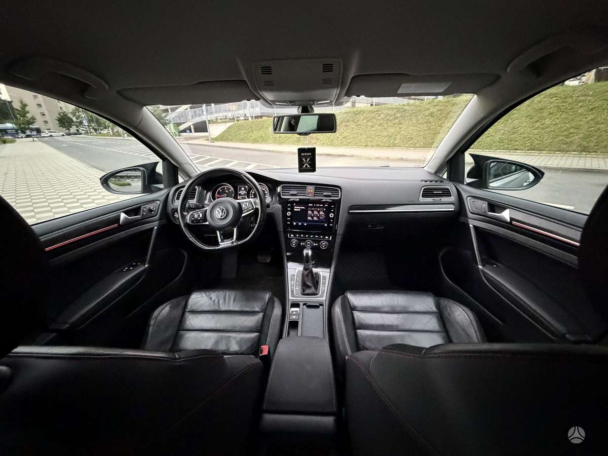 Volkswagen Golf, hatchback