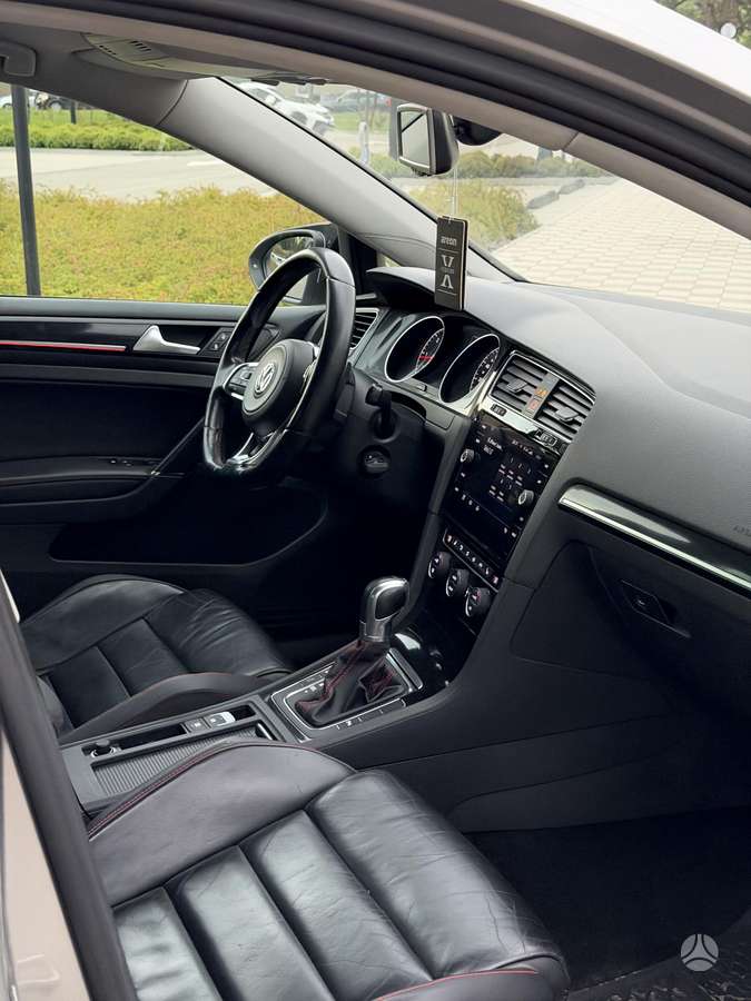 Volkswagen Golf, Хэтчбек