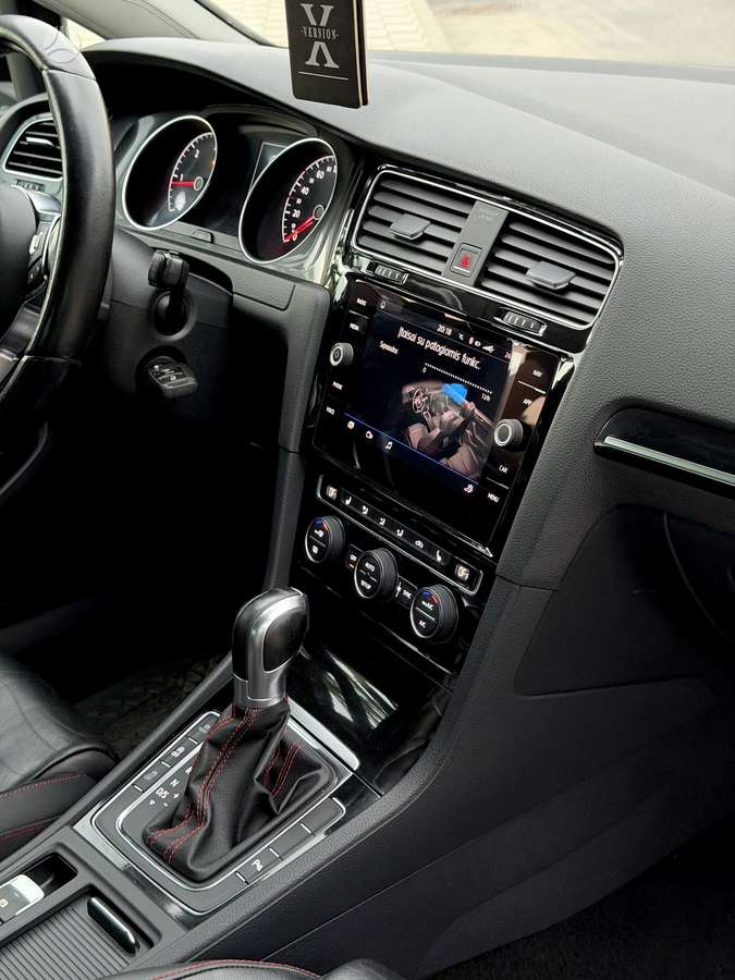 Volkswagen Golf, hatchback
