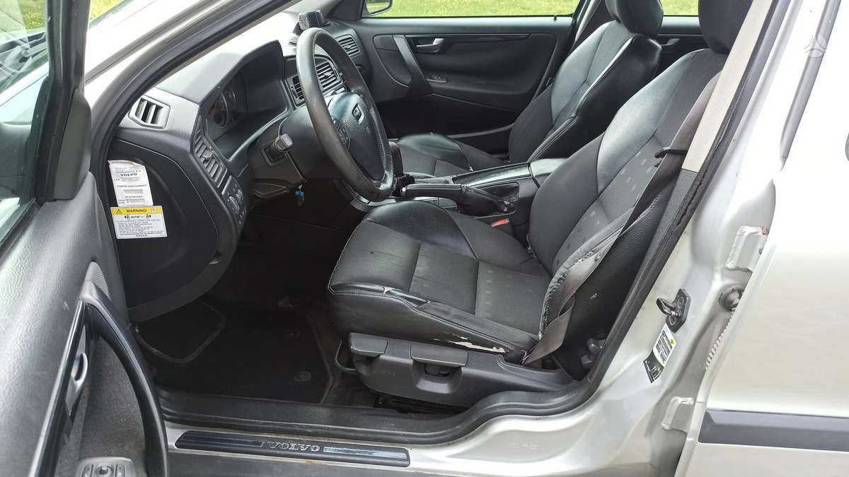 Volvo S60, 2.4 l., Седан