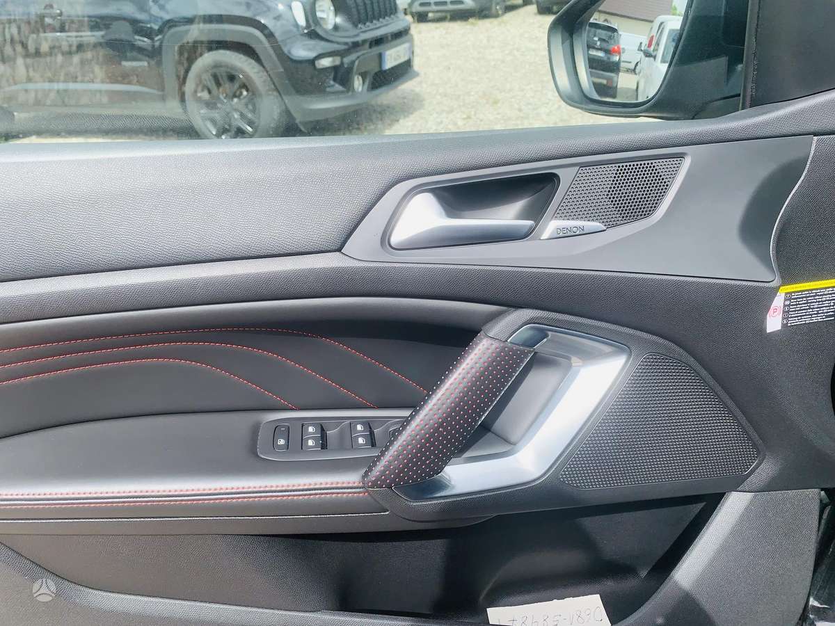 Peugeot 308, 1.2 l., hatchback