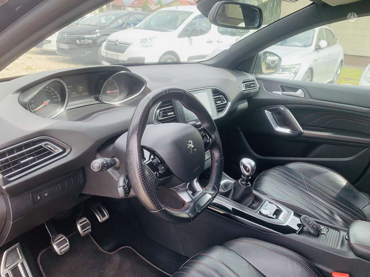 Peugeot 308, 1.2 l., hatchback