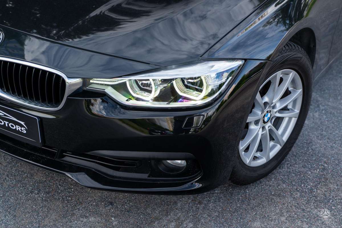 BMW 318, 1.5 l., Седан