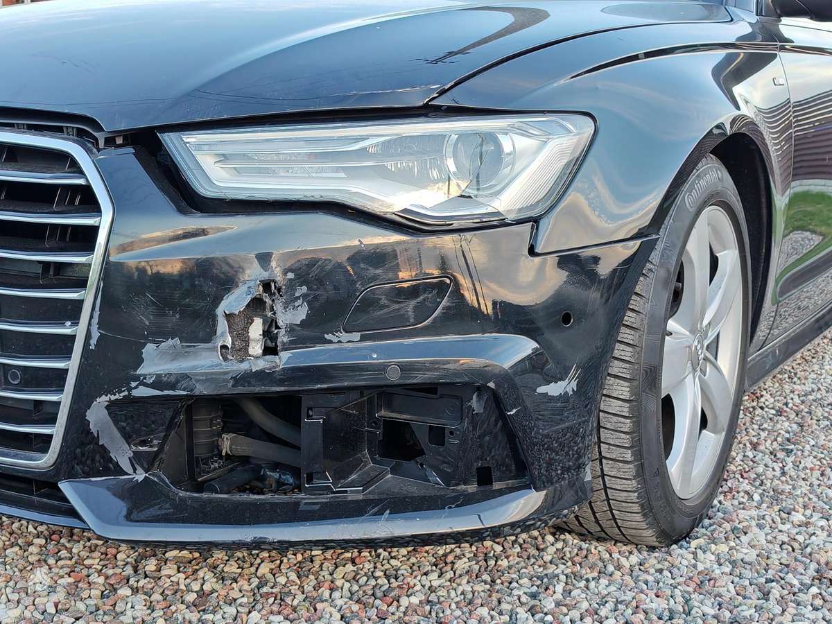 Audi A6, 2.0 l., Седан