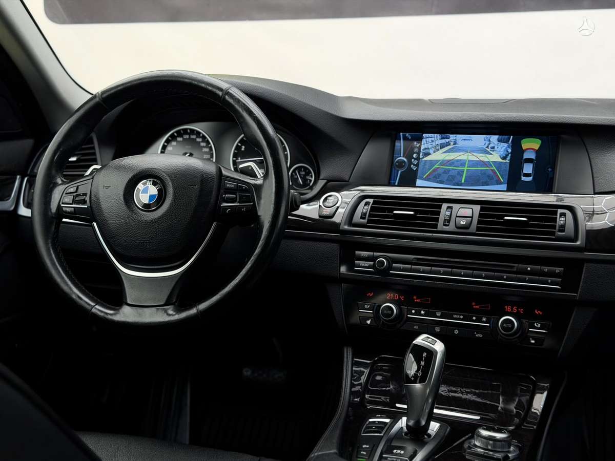 BMW 528, 2.0 l., Седан