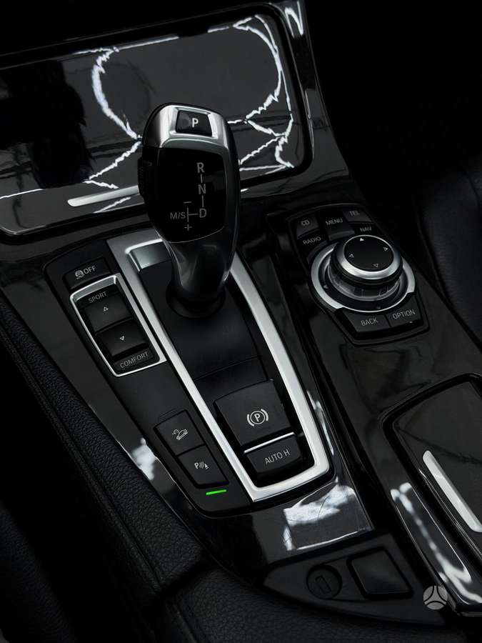 BMW 528, 2.0 l., Седан