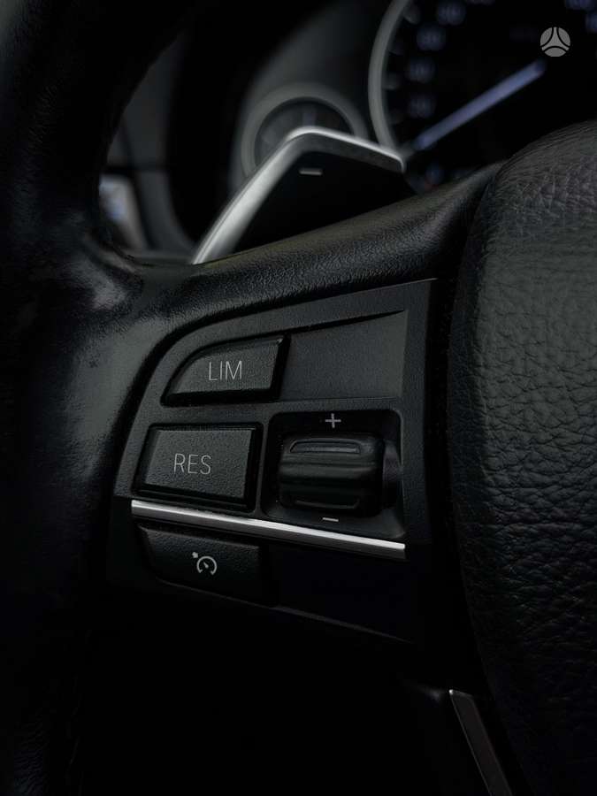 BMW 528, 2.0 l., Седан