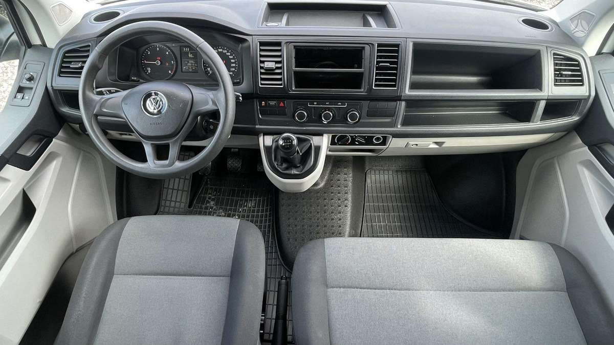 Volkswagen Transporter - 12