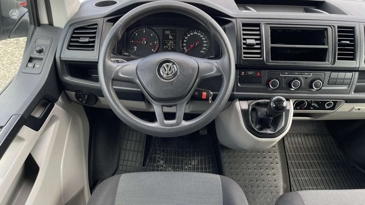 Volkswagen Transporter - 2