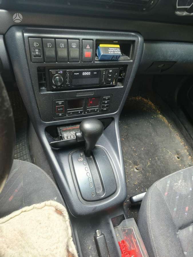 Audi A4, 1.8 l., Седан