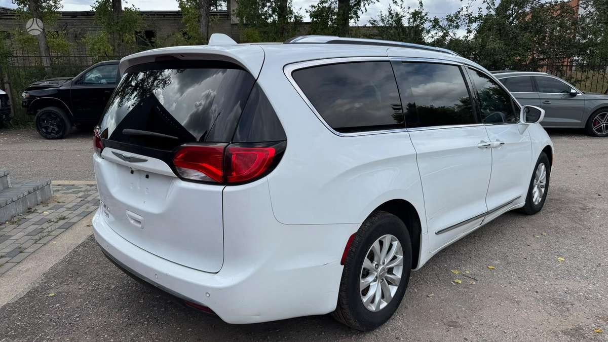 Chrysler Pacifica, 3.6 l., Минивэн